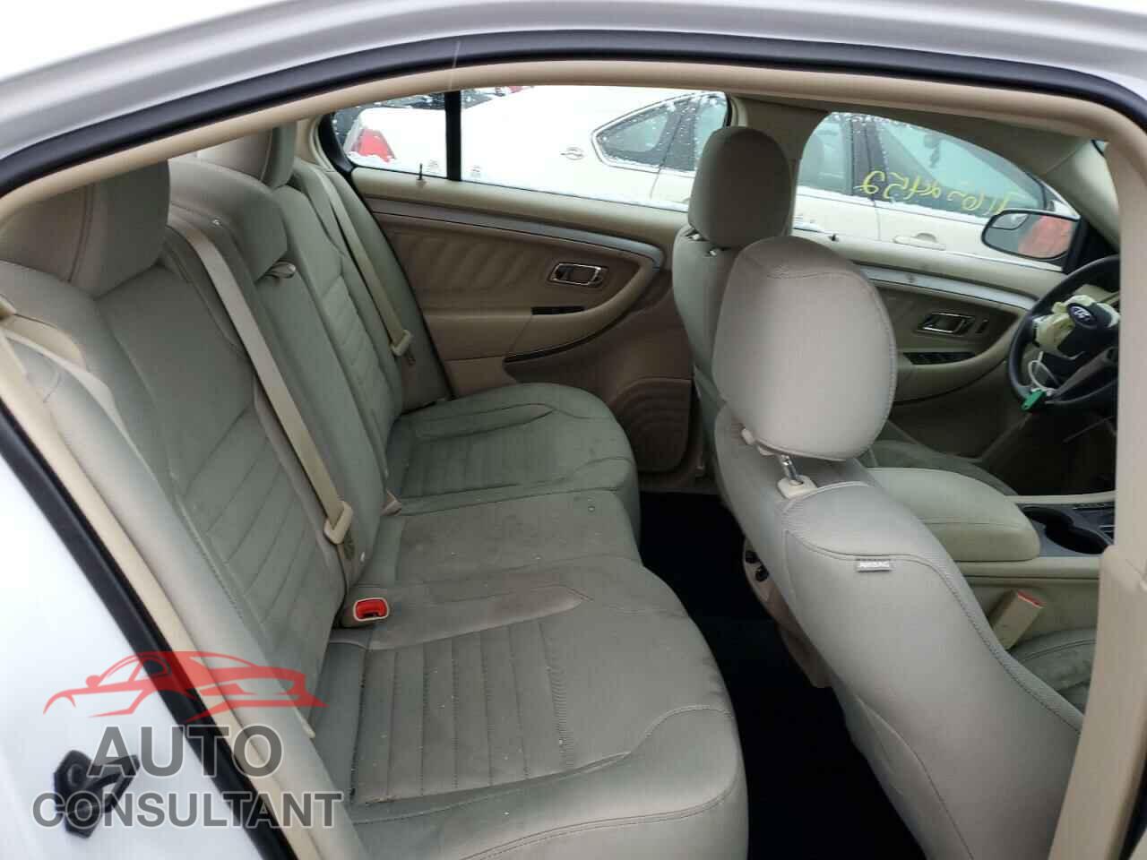 FORD TAURUS 2017 - 1FAHP2D84HG120077
