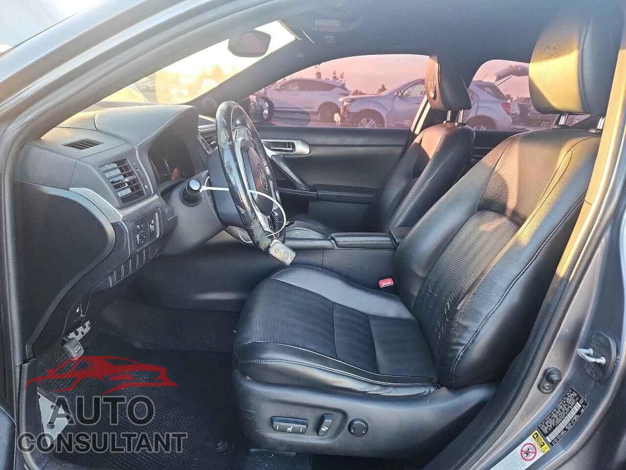 LEXUS CT 200 2013 - JTHKD5BH9D2128257