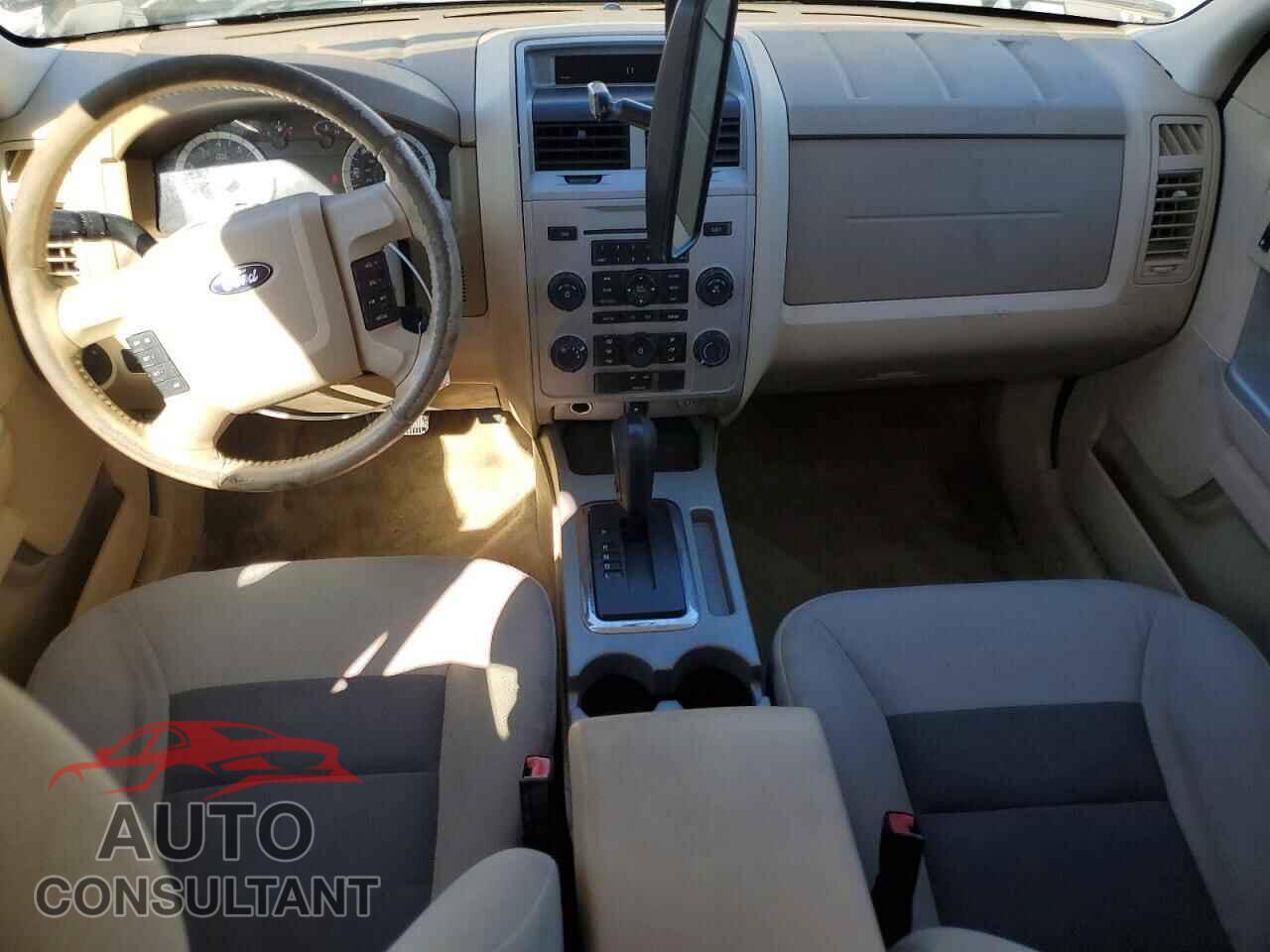 FORD ESCAPE 2010 - 1FMCU9D74AKB94918