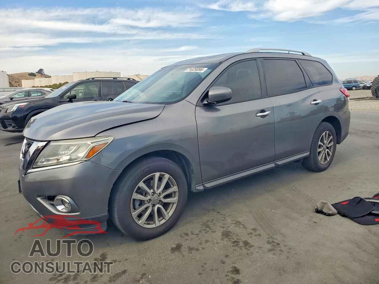 NISSAN PATHFINDER 2015 - 5N1AR2MN0FC705234