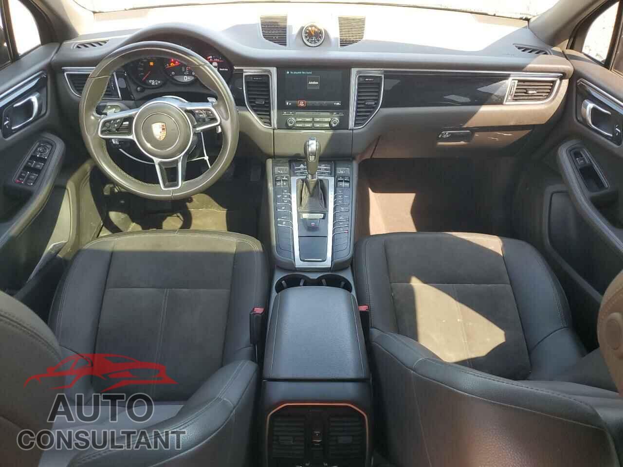 PORSCHE MACAN 2017 - WP1AA2A50HLB03841