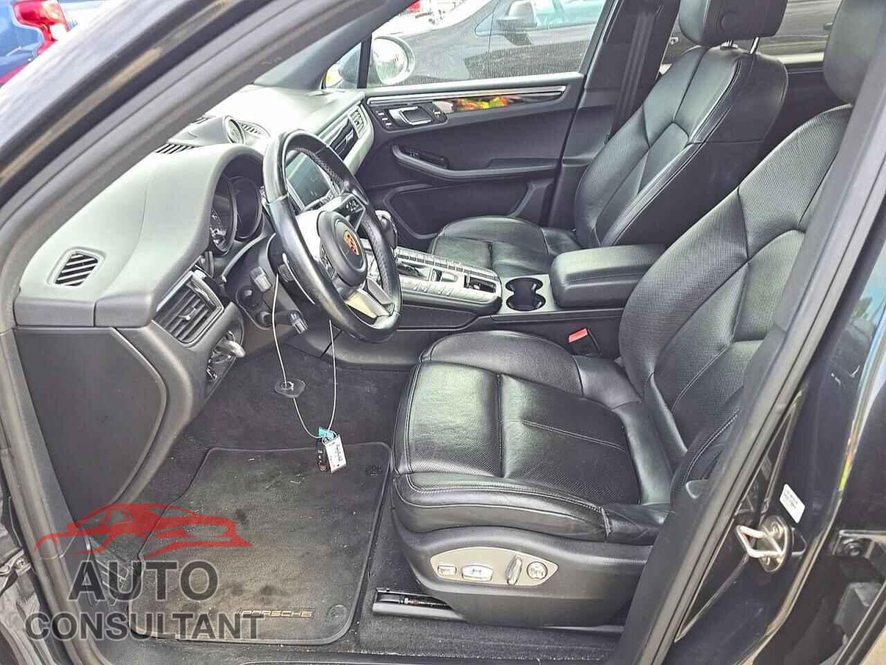 PORSCHE MACAN 2017 - WP1AA2A55HLB05567
