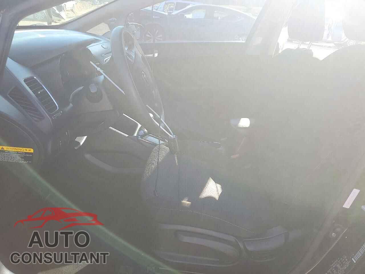 KIA FORTE 2017 - 3KPFK4A74HE098170