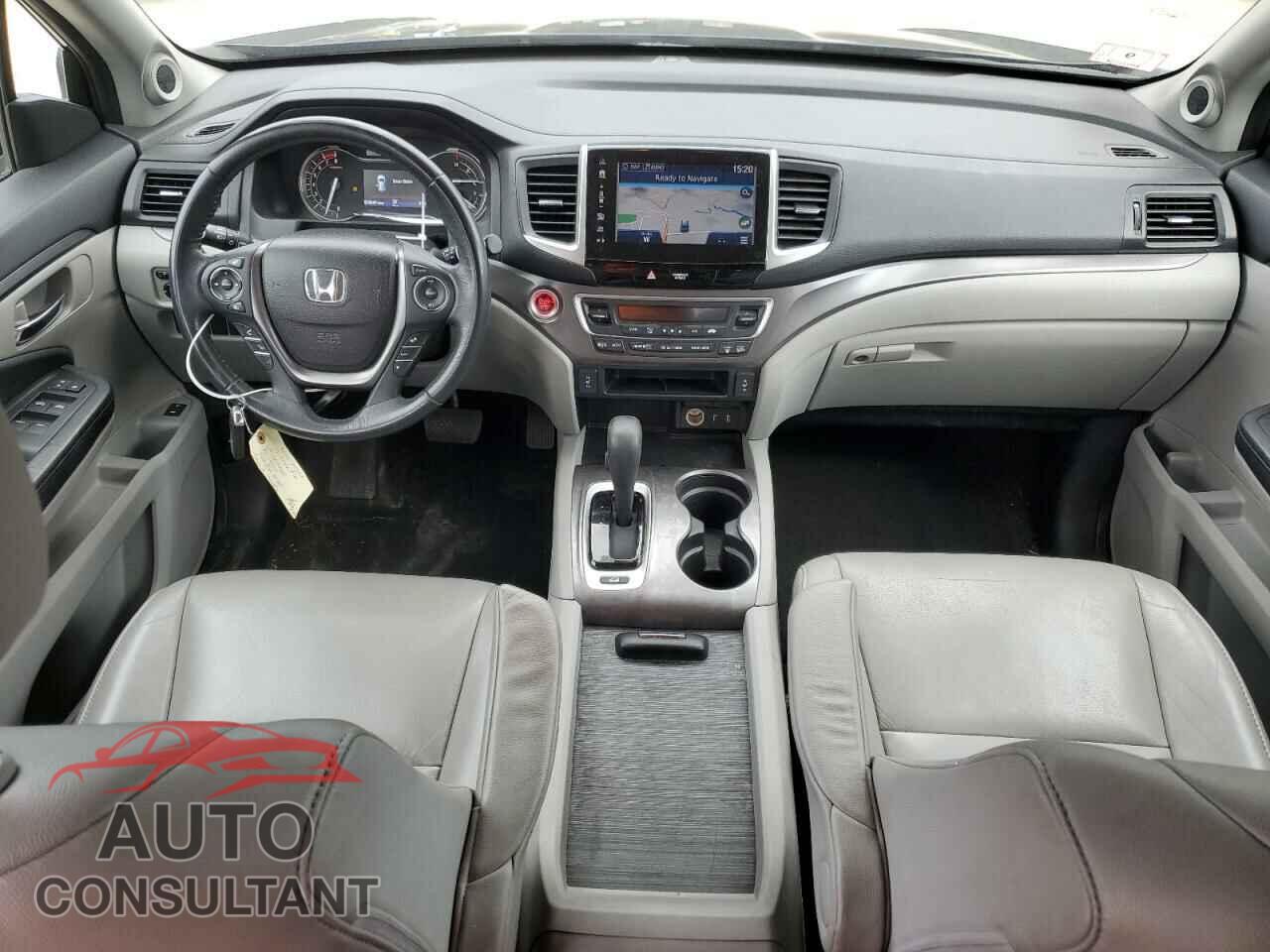 HONDA PILOT 2017 - 5FNYF6H75HB057393
