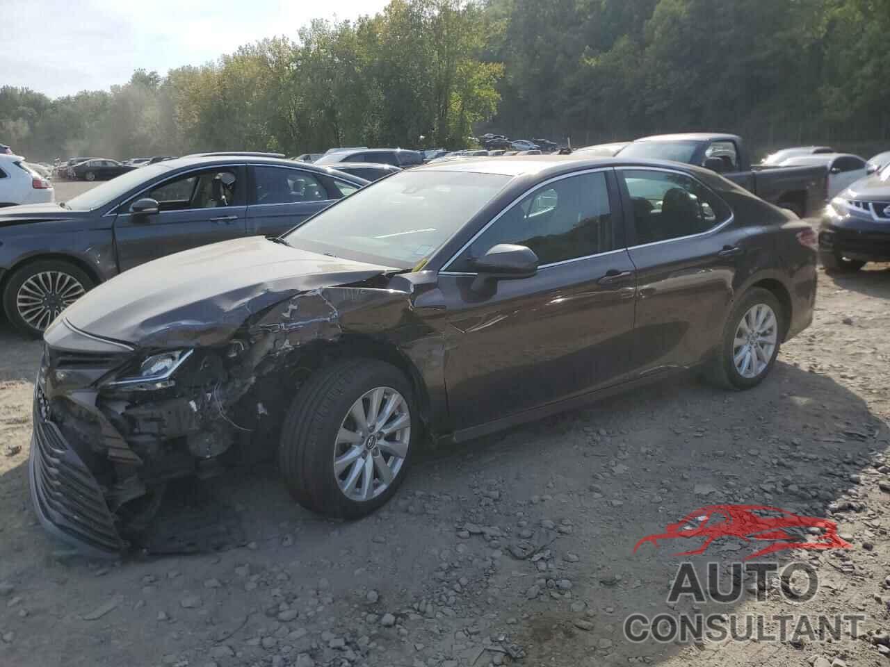 TOYOTA CAMRY 2018 - 4T1B11HK0JU649630