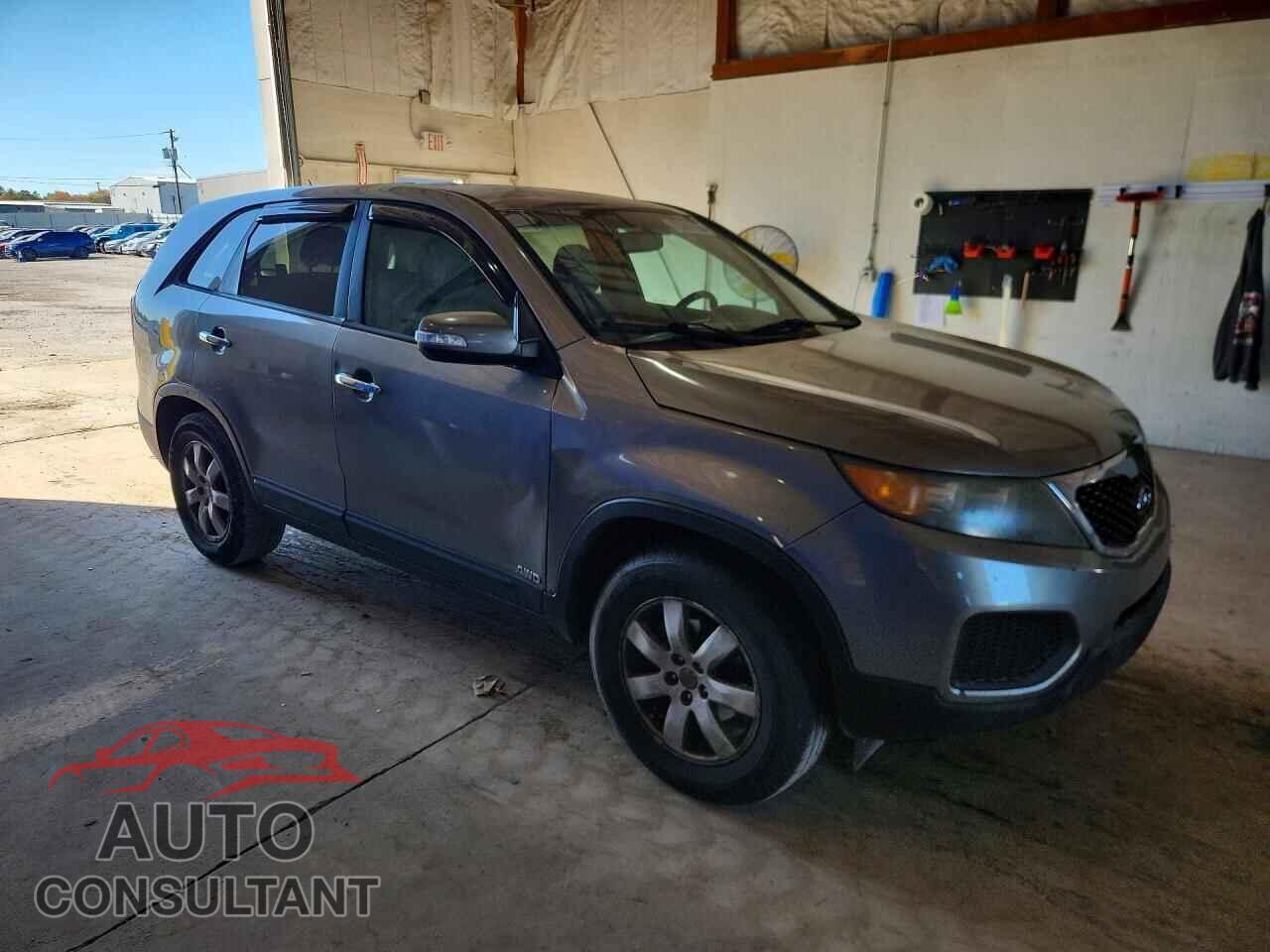 KIA SORENTO 2011 - 5XYKTCA14BG179634