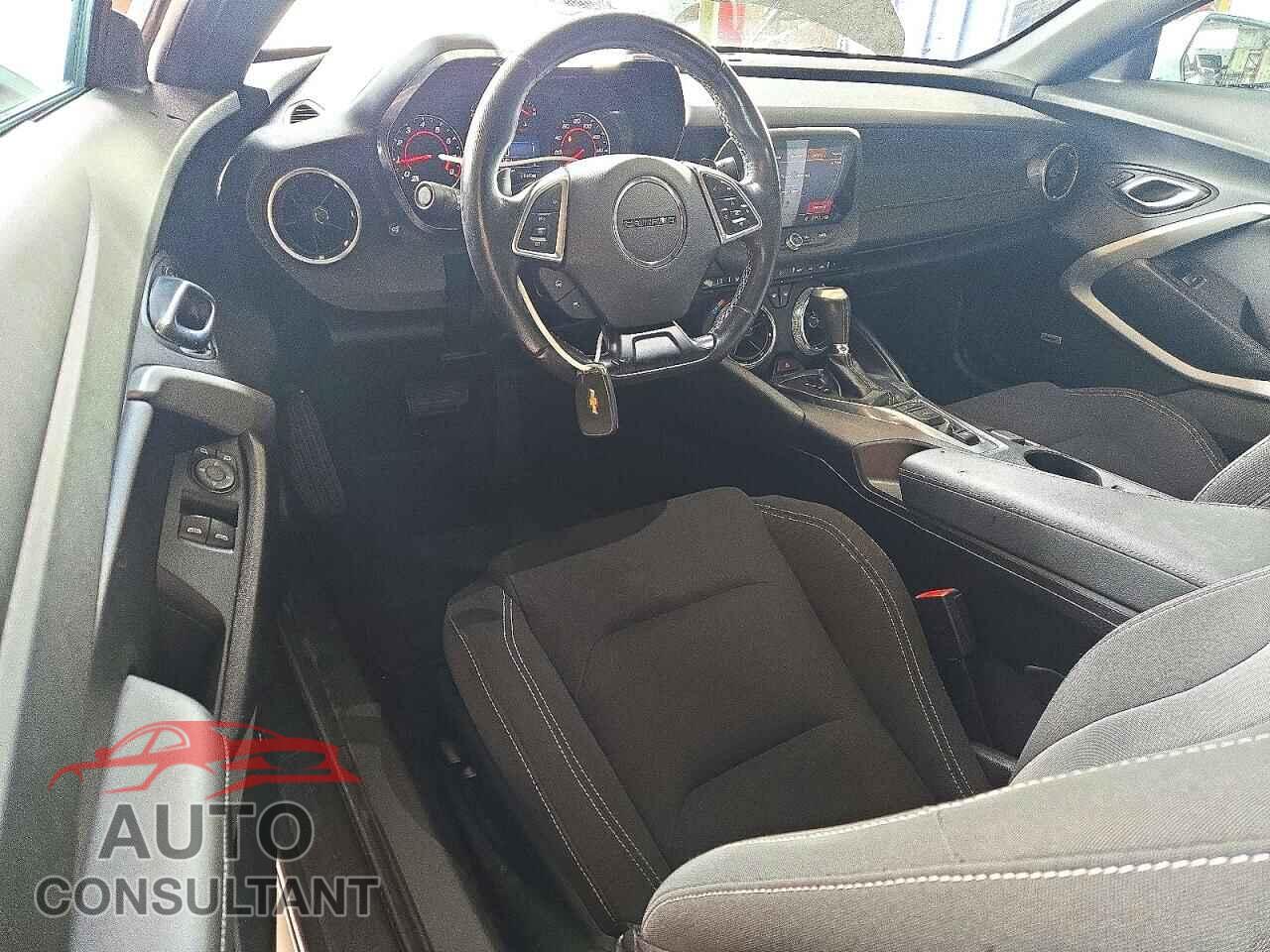 CHEVROLET CAMARO 2019 - 1G1FB1RX2K0135406