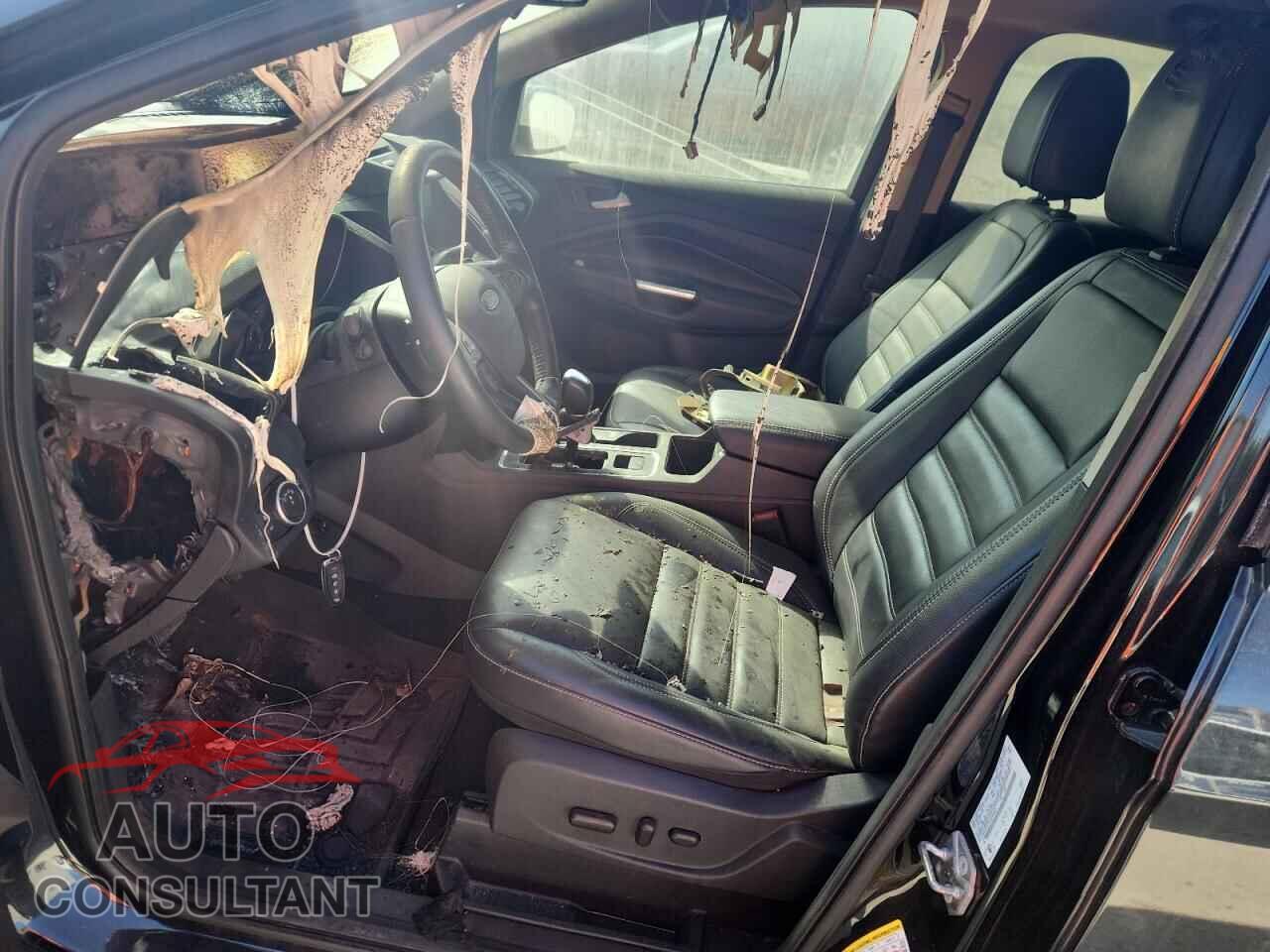 FORD ESCAPE 2017 - 1FMCU9JD7HUC94987