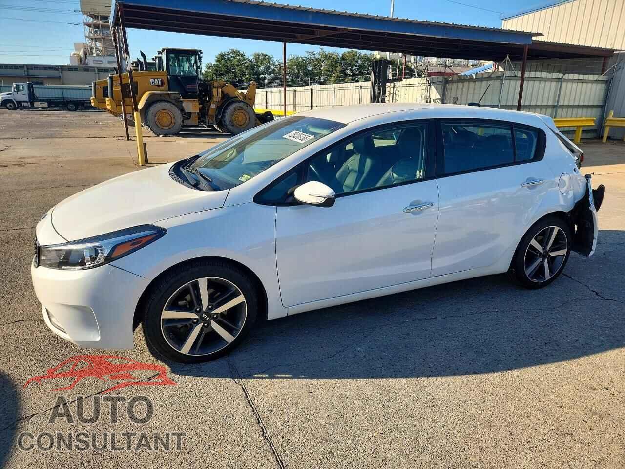 KIA FORTE 2017 - KNAFX5A86H5710474