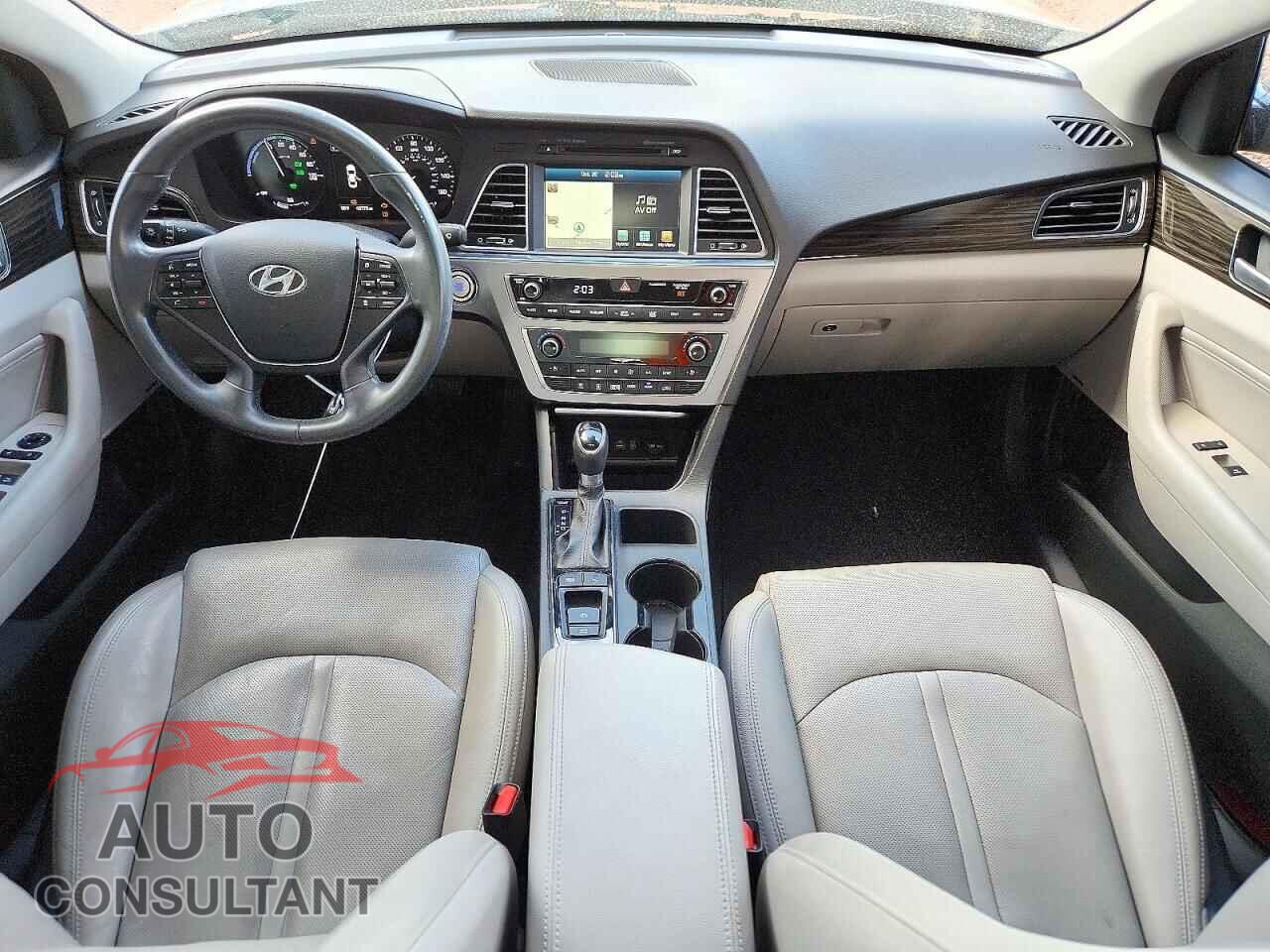 HYUNDAI SONATA 2017 - KMHE34L38HA063567