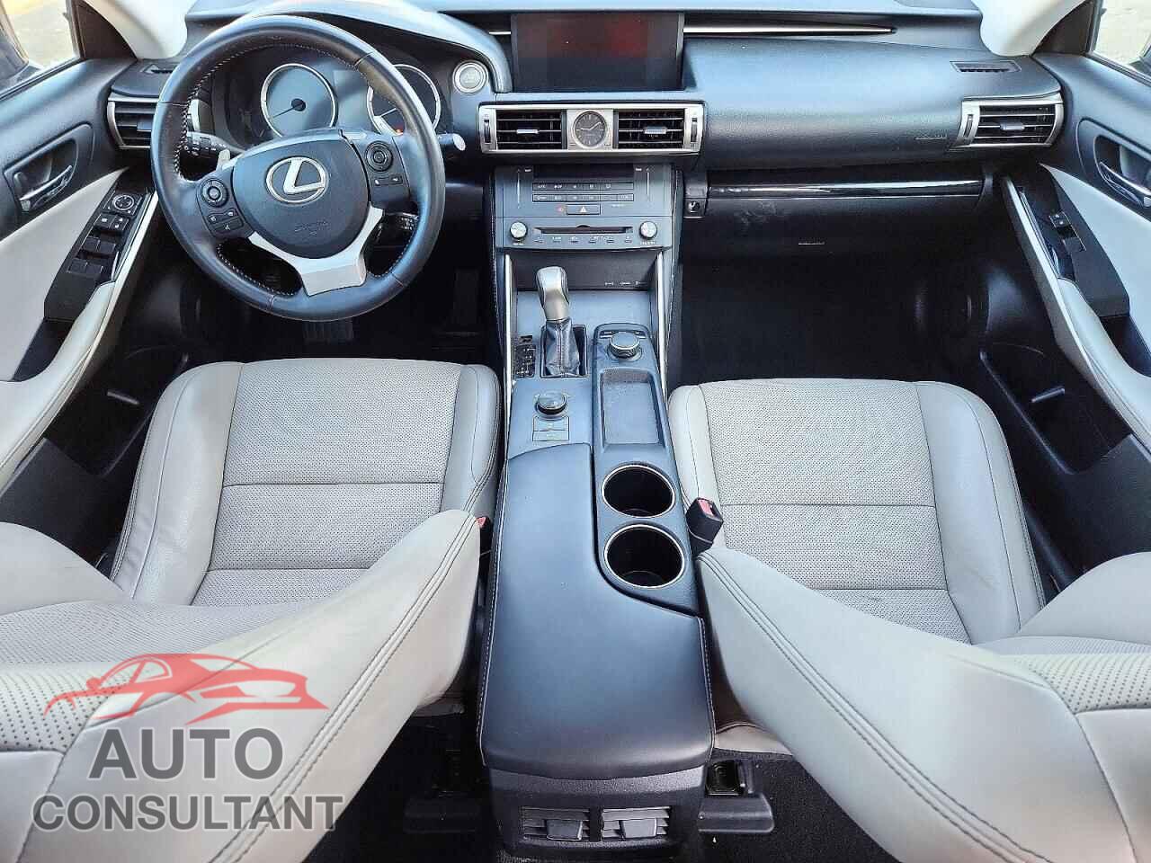 LEXUS IS 2015 - JTHBF1D25F5052307