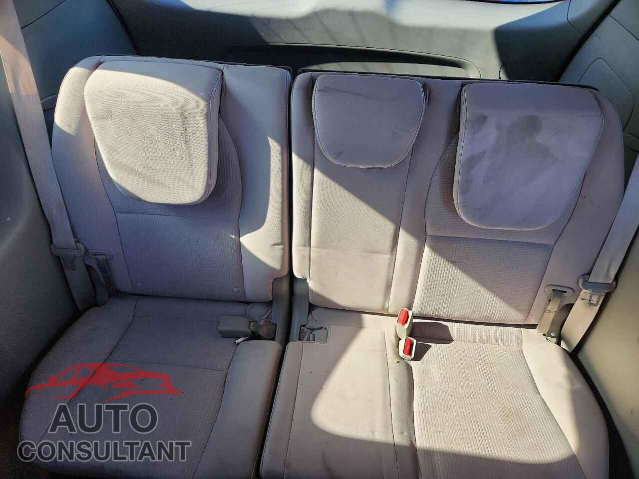 KIA All Models 2021 - KNDMB5C1XM6675192
