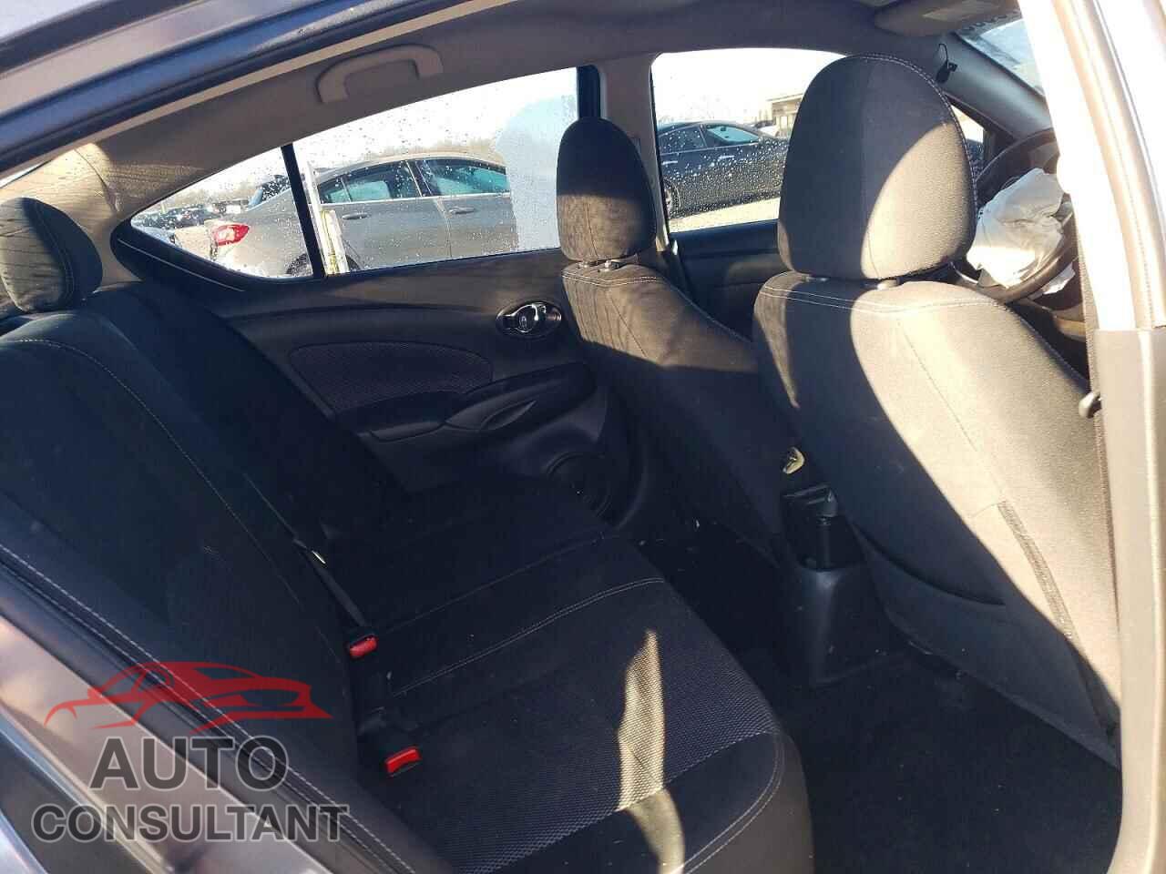 NISSAN VERSA 2019 - 3N1CN7AP3KL804224