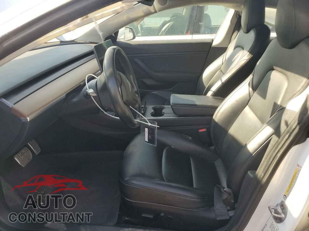 TESLA MODEL 3 2019 - 5YJ3E1EA5KF310252