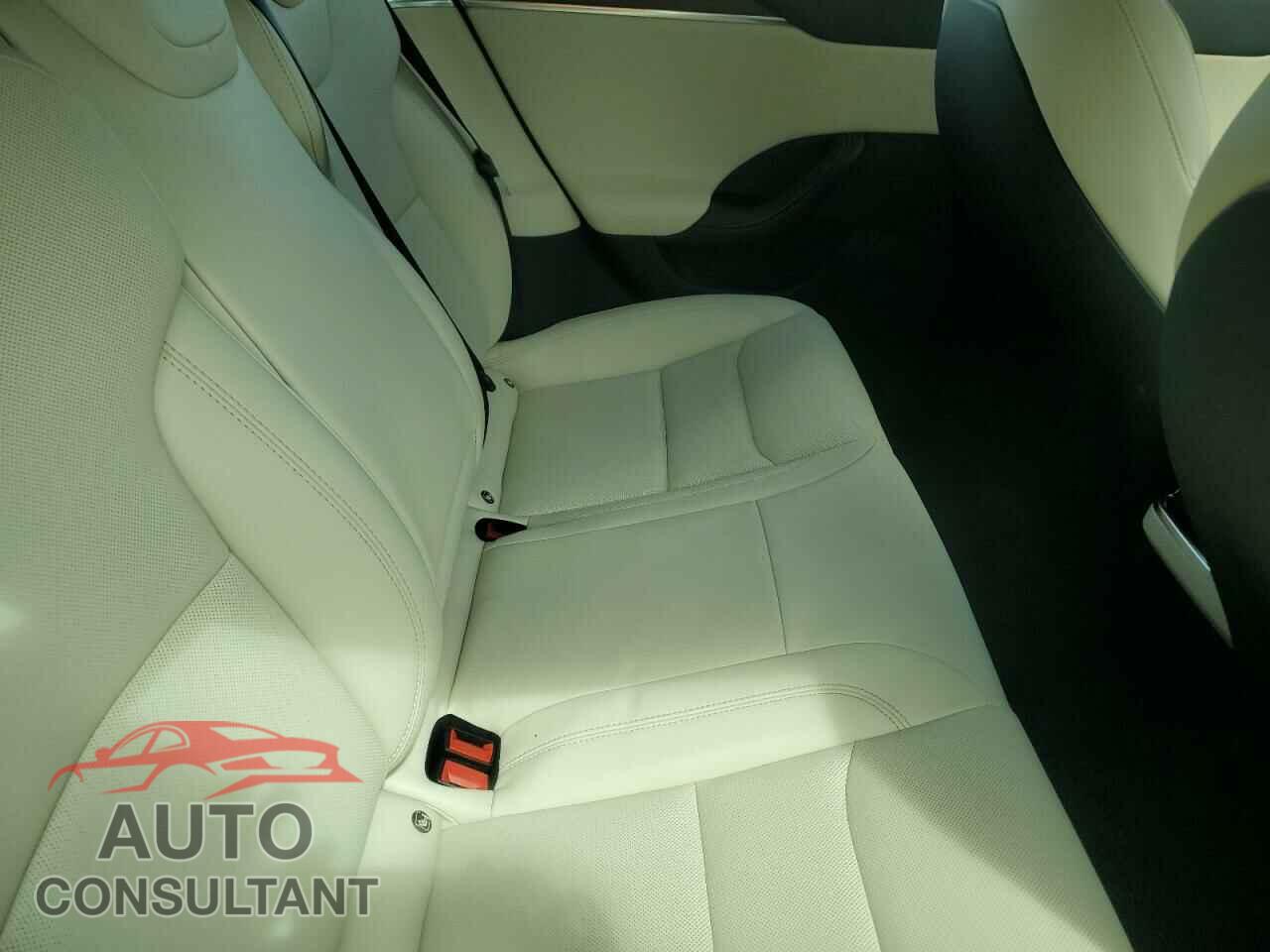 TESLA MODEL S 2021 - 5YJSA1E57MF453359