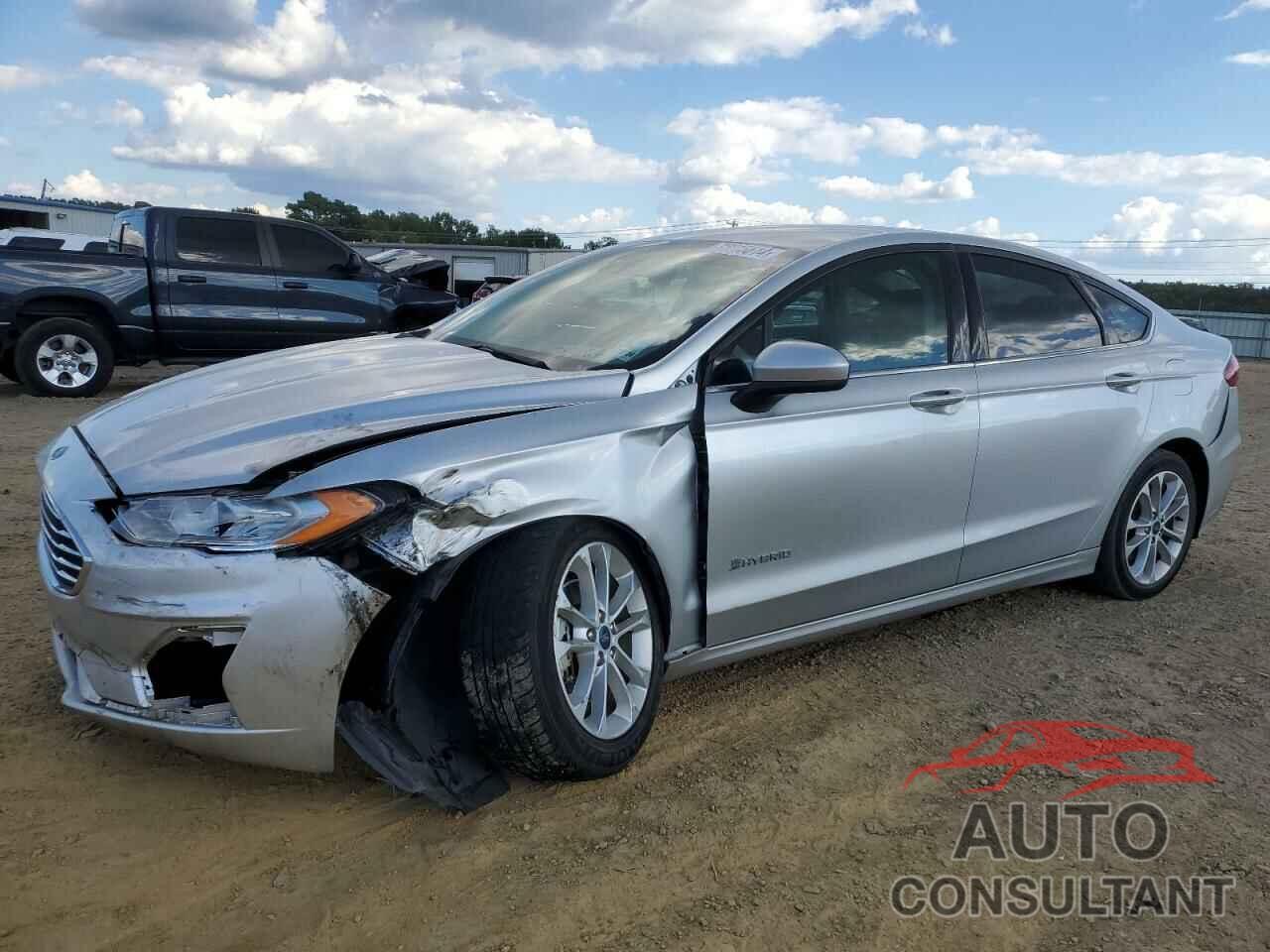 FORD FUSION 2019 - 3FA6P0LU3KR138385