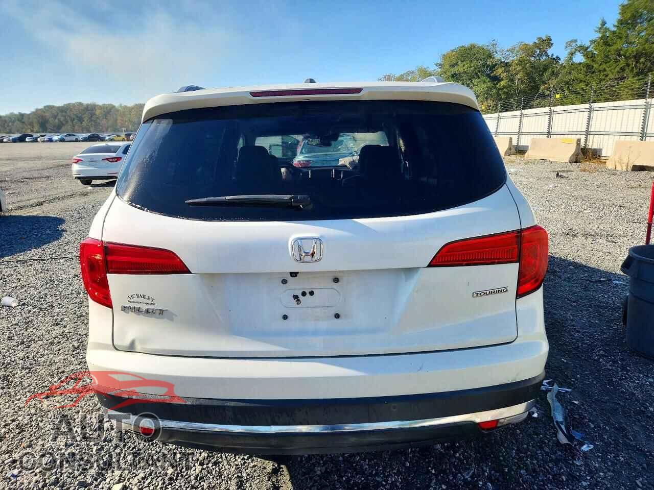 HONDA PILOT 2017 - 5FNYF5H99HB017264