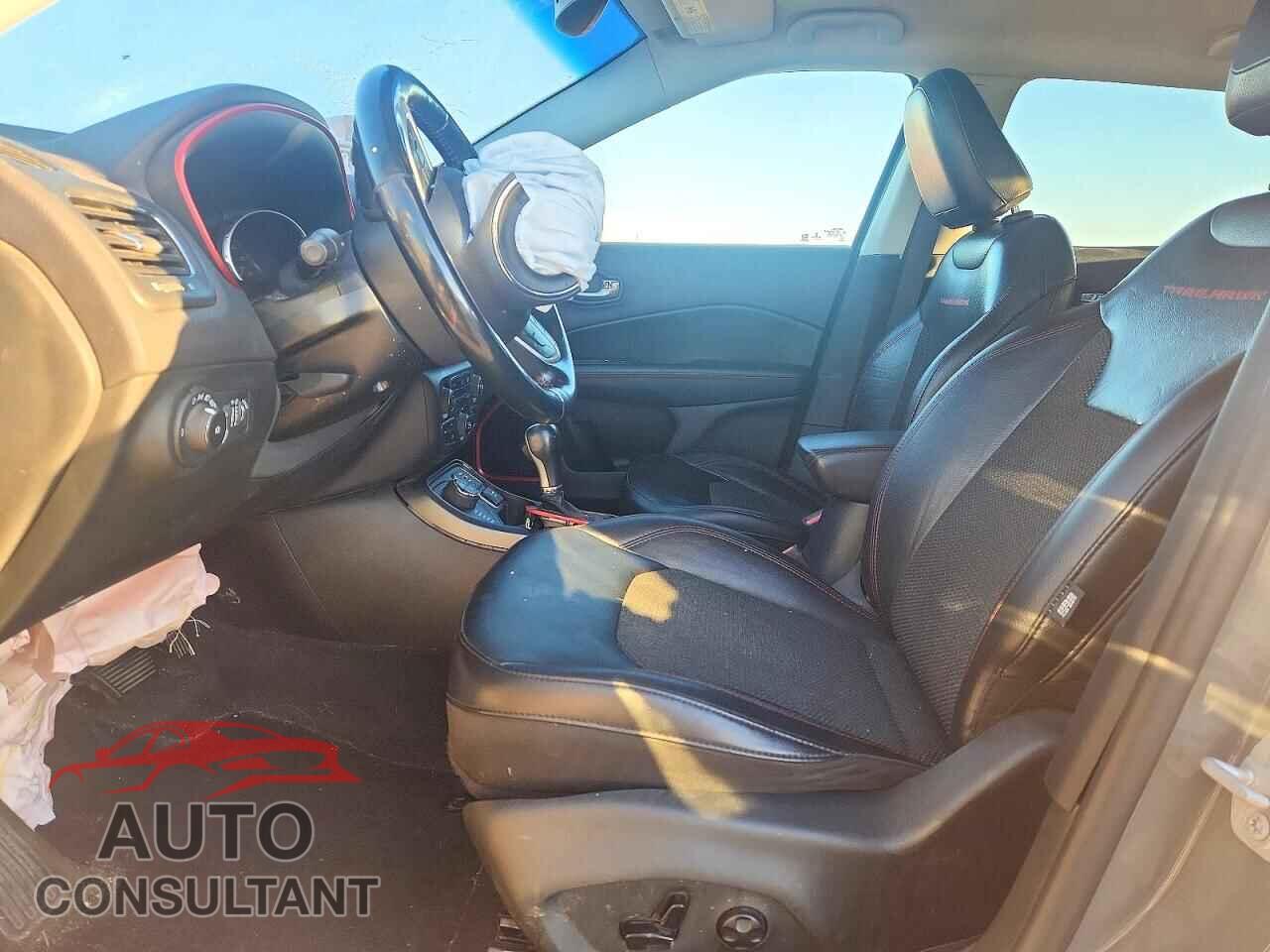 JEEP COMPASS 2019 - 3C4NJDDBXKT723401