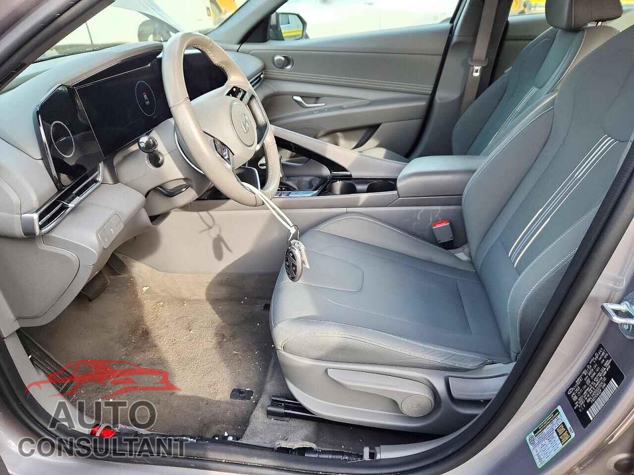 HYUNDAI ELANTRA 2025 - KMHLS4DG9SU024195