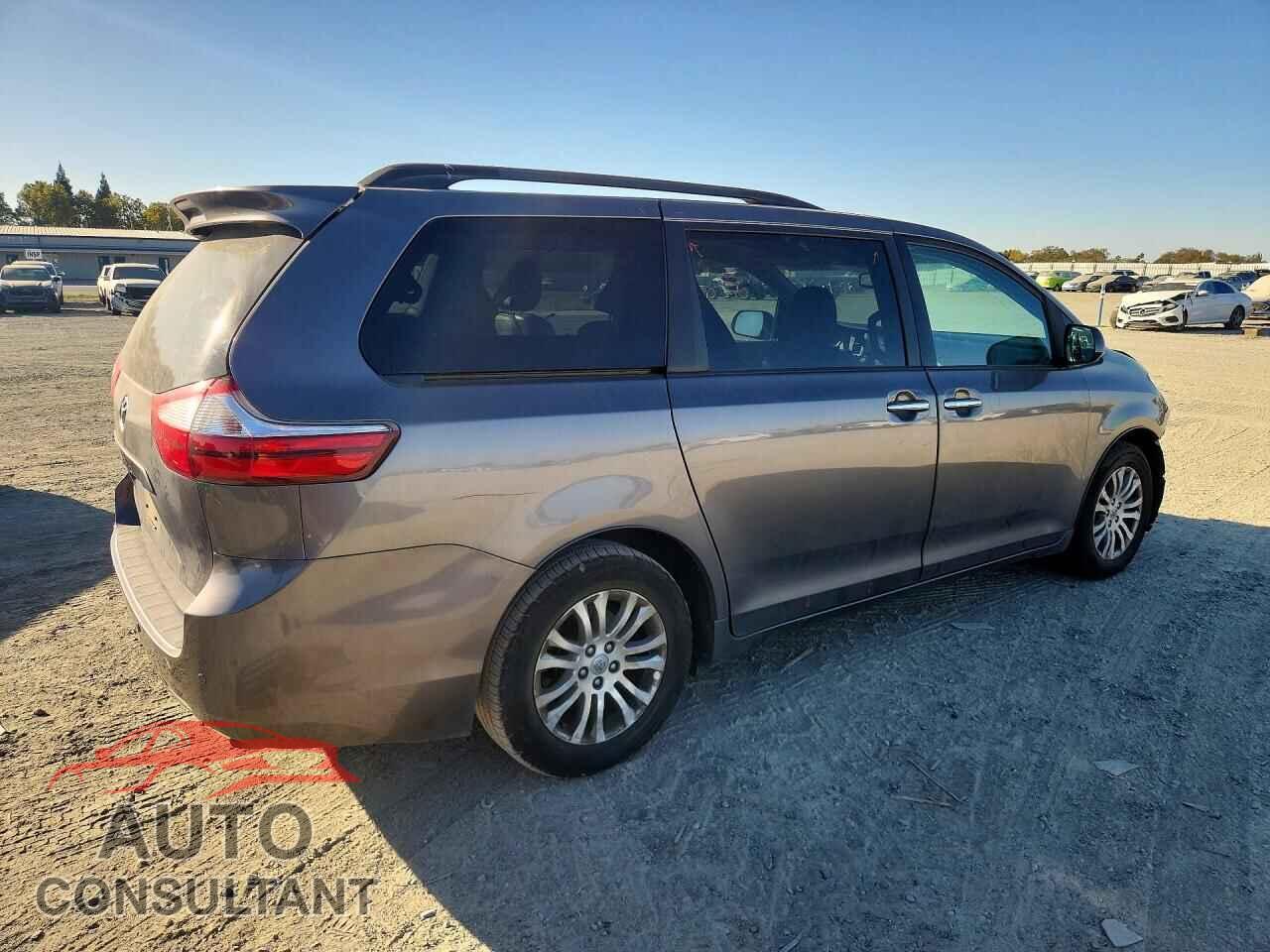 TOYOTA SIENNA 2017 - 5TDYZ3DC5HS876196