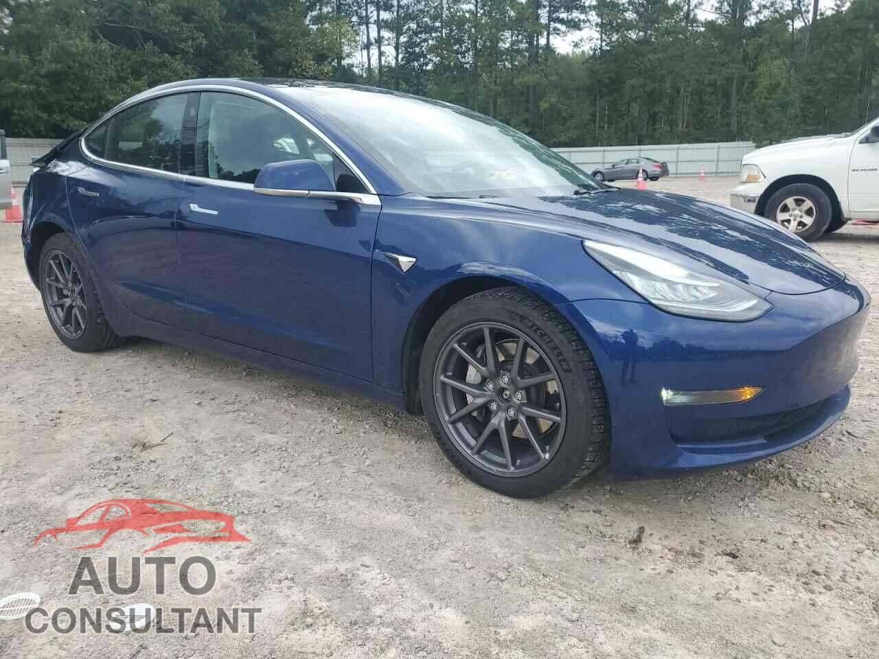 TESLA MODEL 3 2018 - 5YJ3E1EB8JF064708