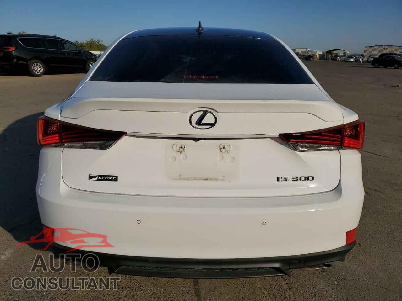 LEXUS IS 2018 - JTHBA1D29J5064810