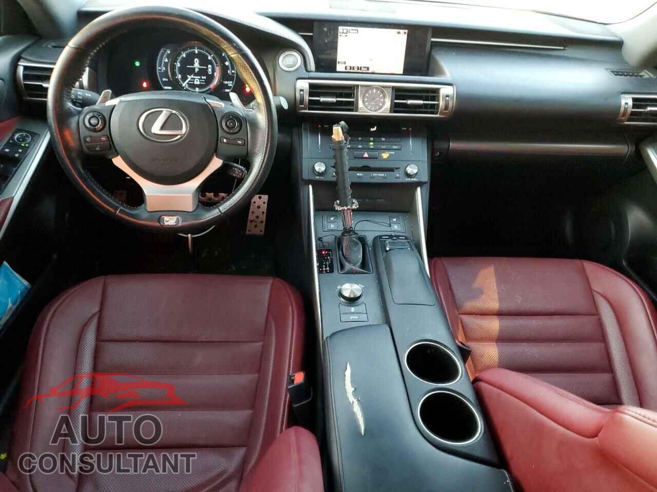 LEXUS IS 2015 - JTHBE1D20F5017676