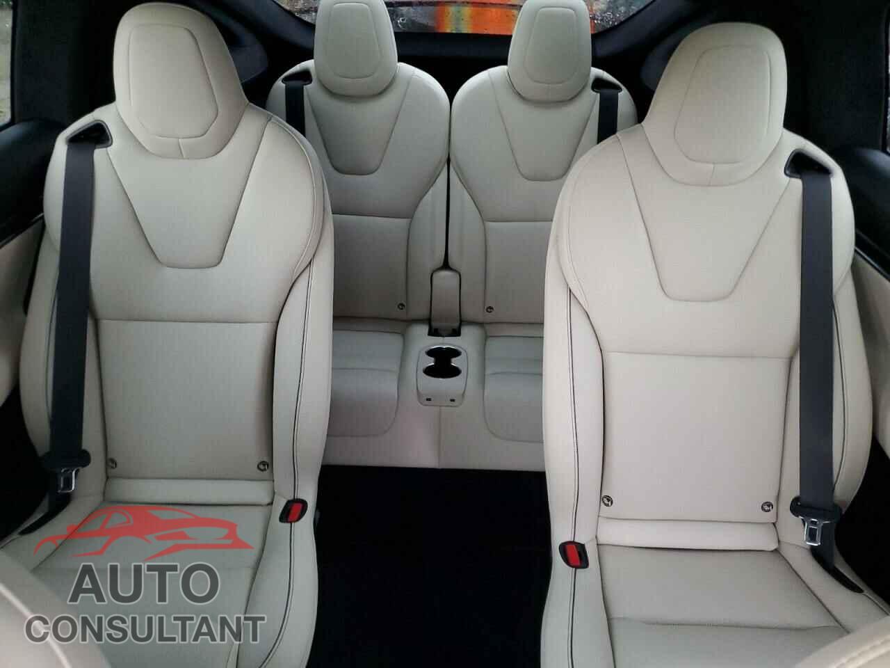TESLA MODEL X 2024 - 7SAXCBE63RF449074