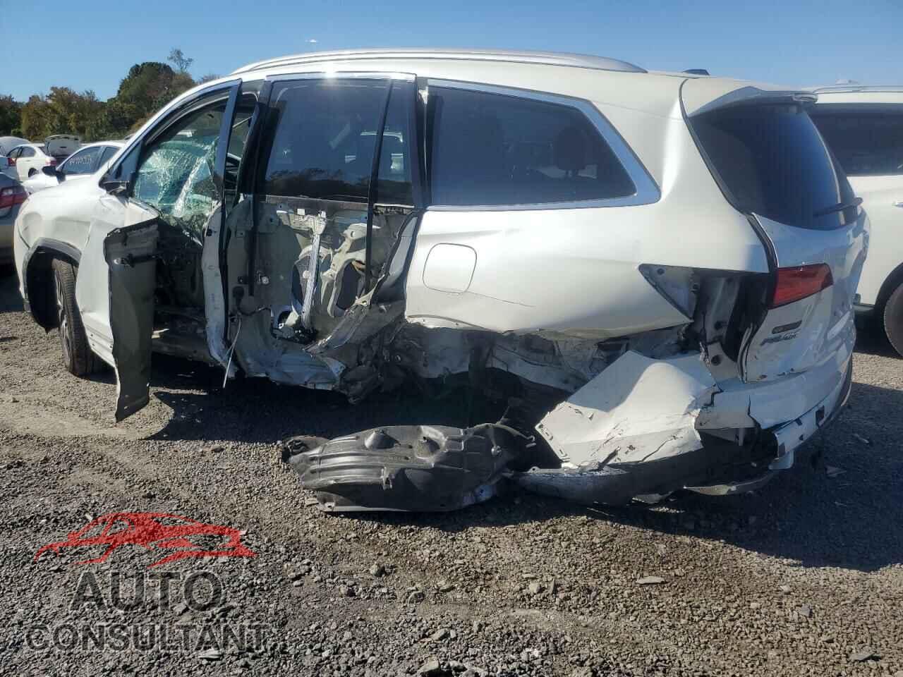 HONDA PILOT 2017 - 5FNYF6H93HB037144
