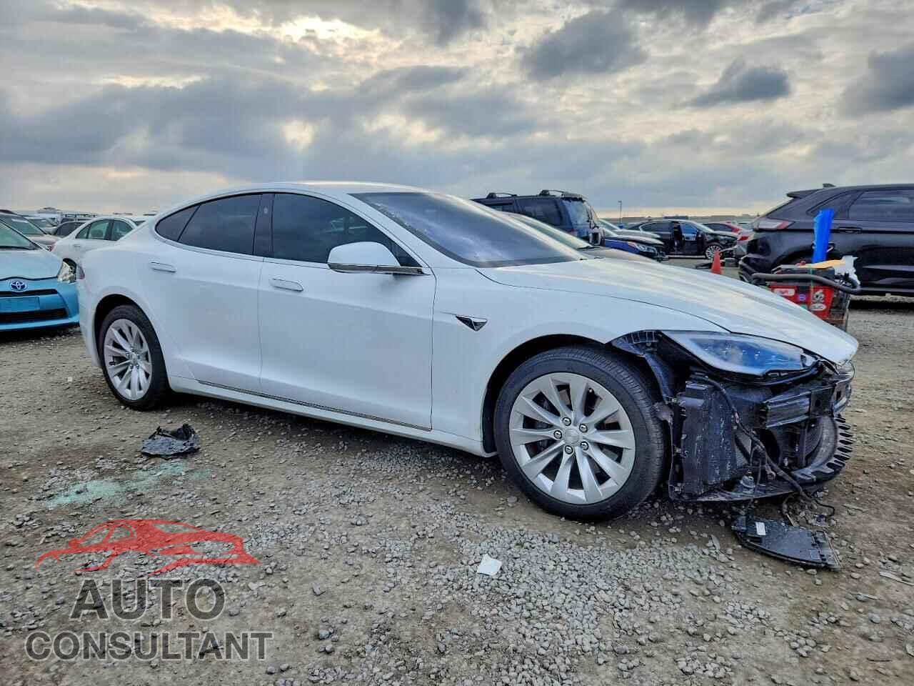 TESLA MODEL S 2017 - 5YJSA1E19HF181769