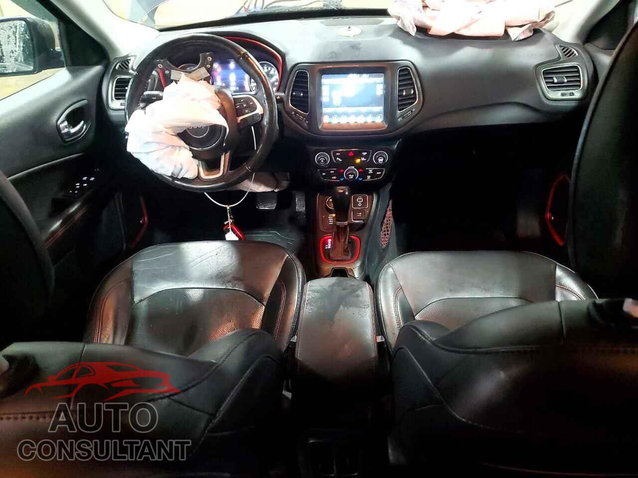 JEEP COMPASS 2018 - 3C4NJDDB9JT199883