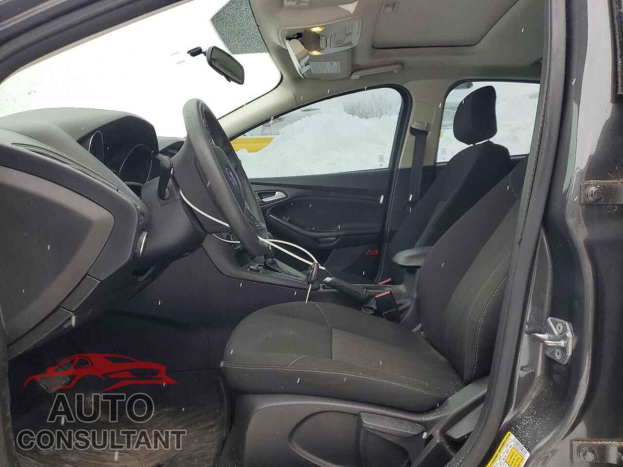 FORD FOCUS 2018 - 1FADP3M24JL219463