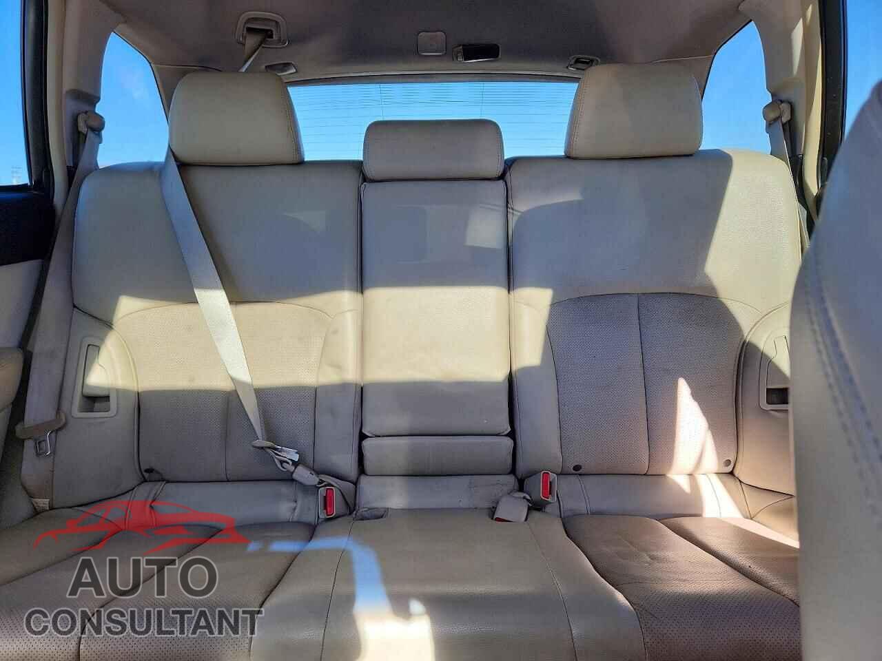 SUBARU OUTBACK 2014 - 4S4BRBLC8E3200481