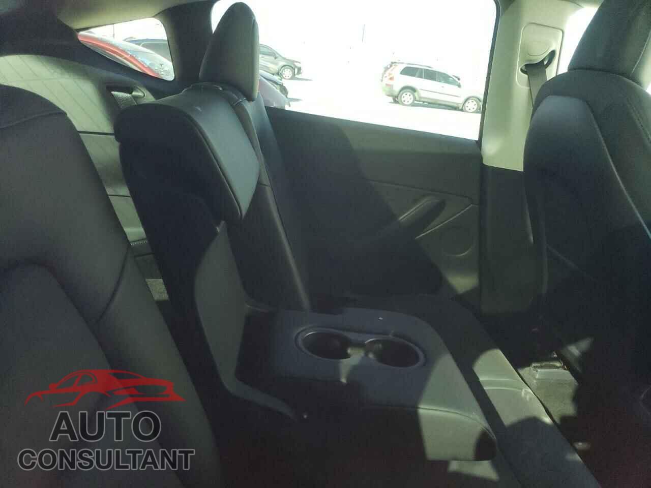 TESLA MODEL Y 2022 - 7SAYGAEE4NF378469