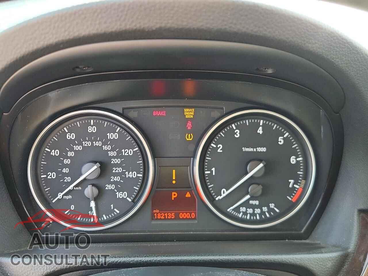 BMW 3 SERIES 2011 - WBAPH7C58BE130795