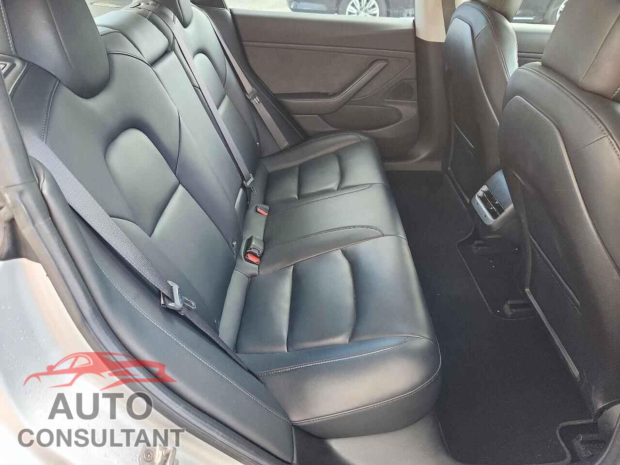 TESLA MODEL 3 2018 - 5YJ3E1EA8JF037354