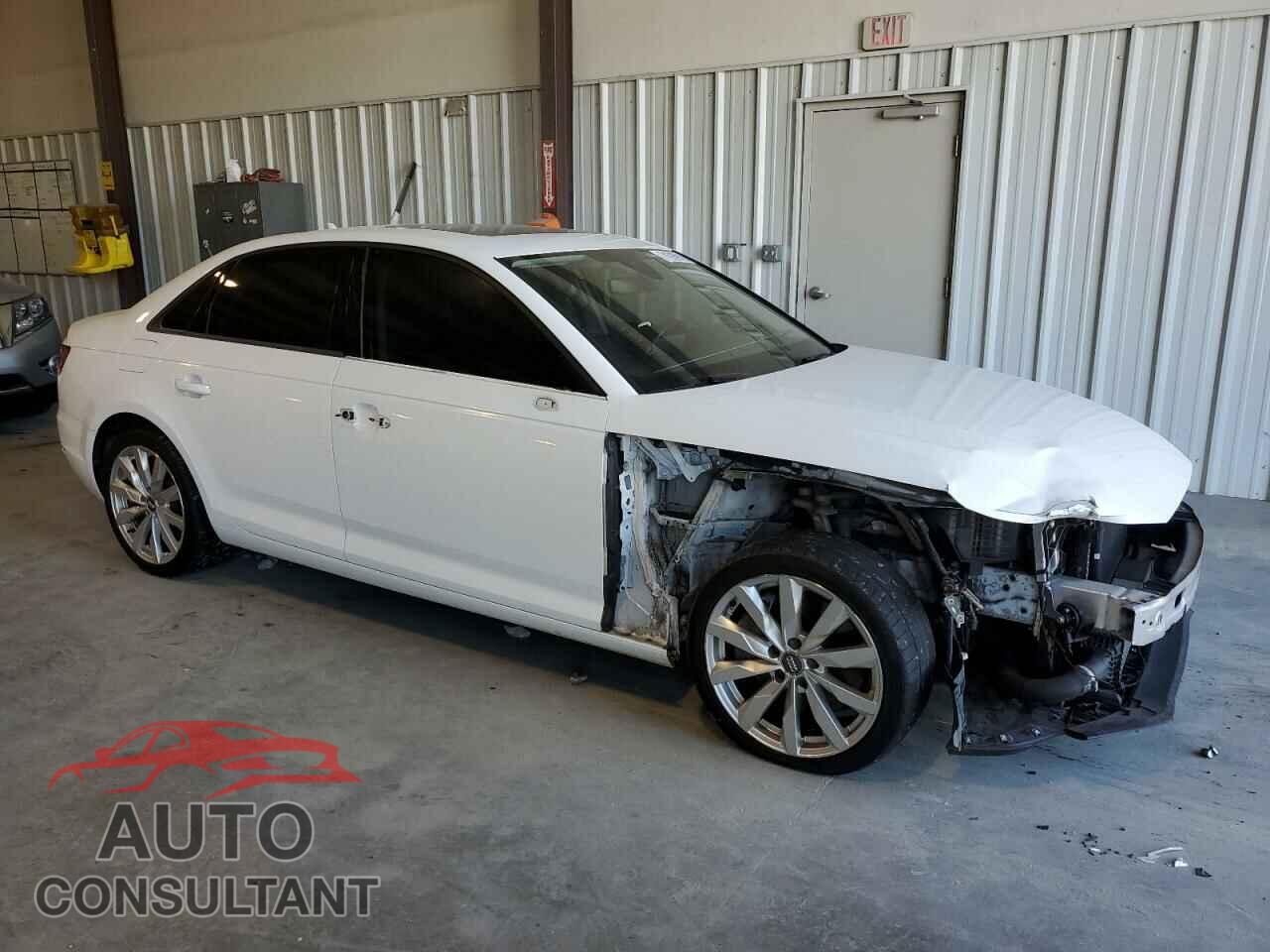 AUDI A4 2017 - WAUANAF46HN006192