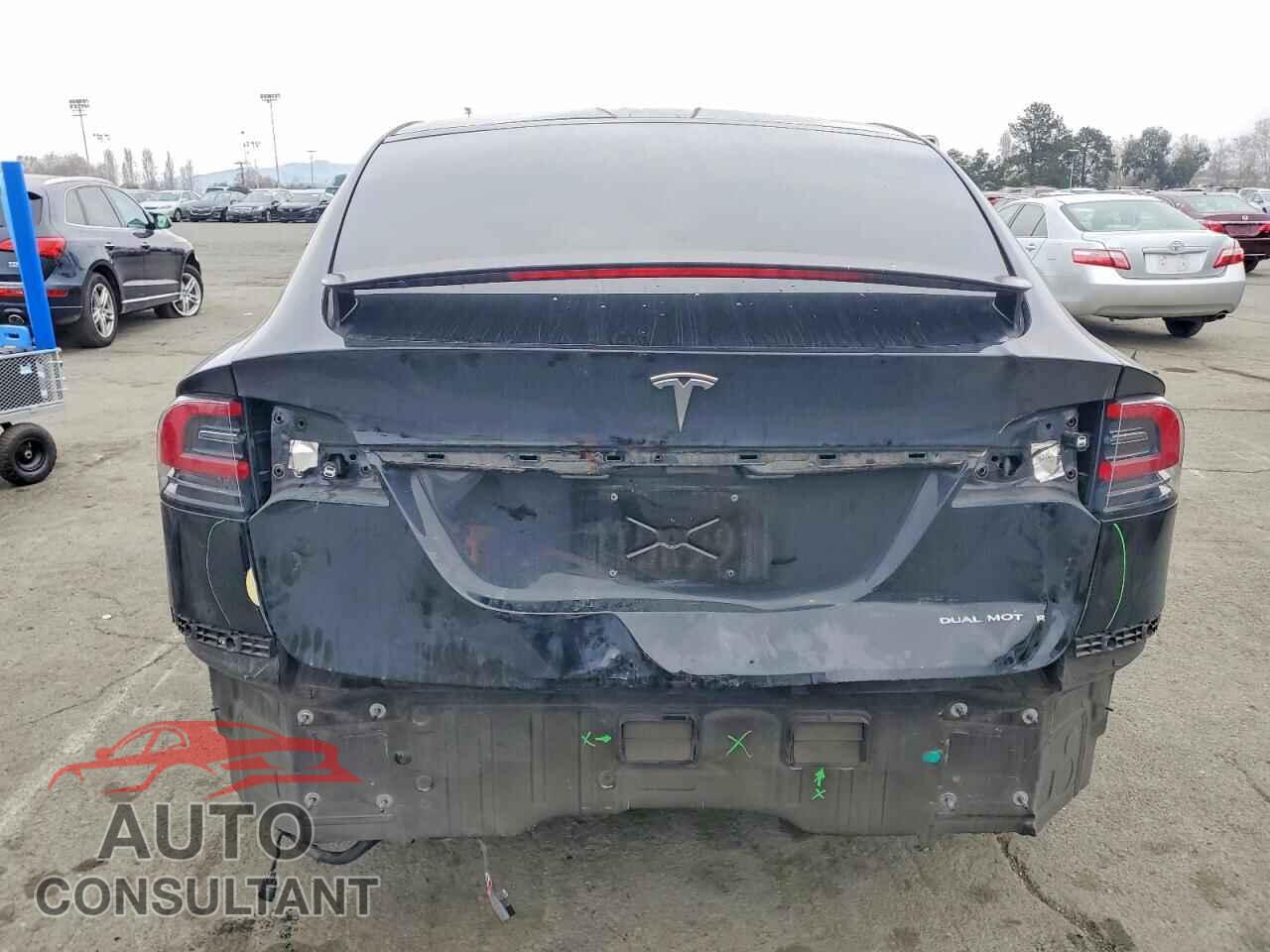 TESLA MODEL X 2019 - 5YJXCAE20KF182860