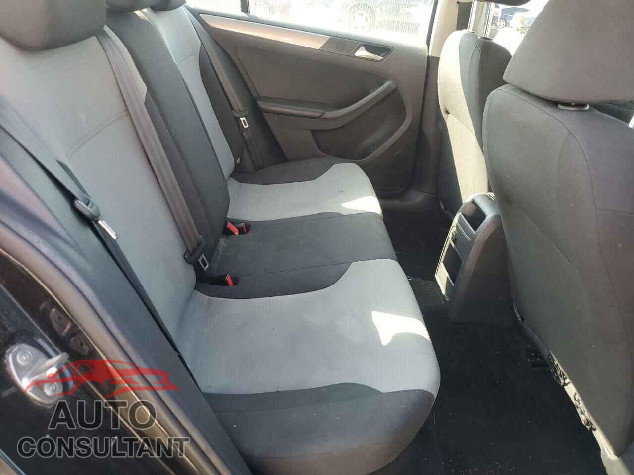 VOLKSWAGEN JETTA 2017 - 3VW2B7AJ0HM308150