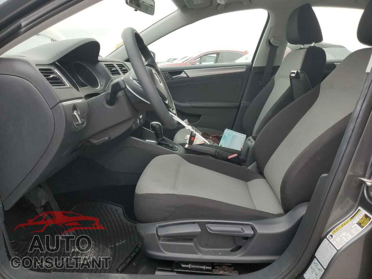 VOLKSWAGEN JETTA 2017 - 3VW2B7AJ7HM326581
