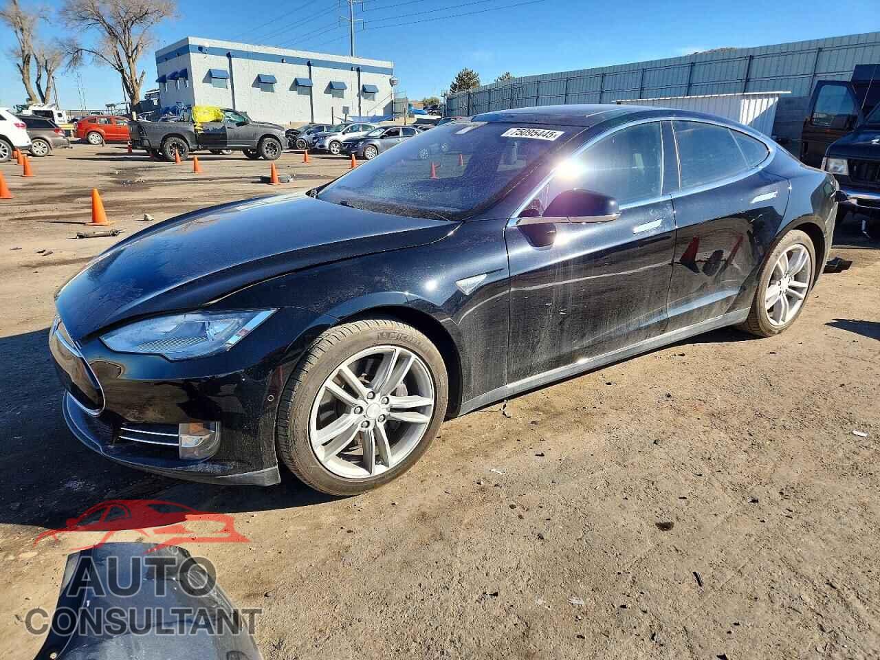 TESLA MODEL S 2014 - 5YJSA1H17EFP61125