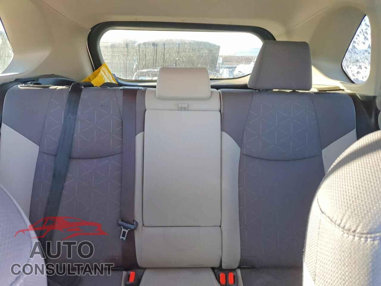 TOYOTA RAV4 2019 - JTMP1RFVXKD020741
