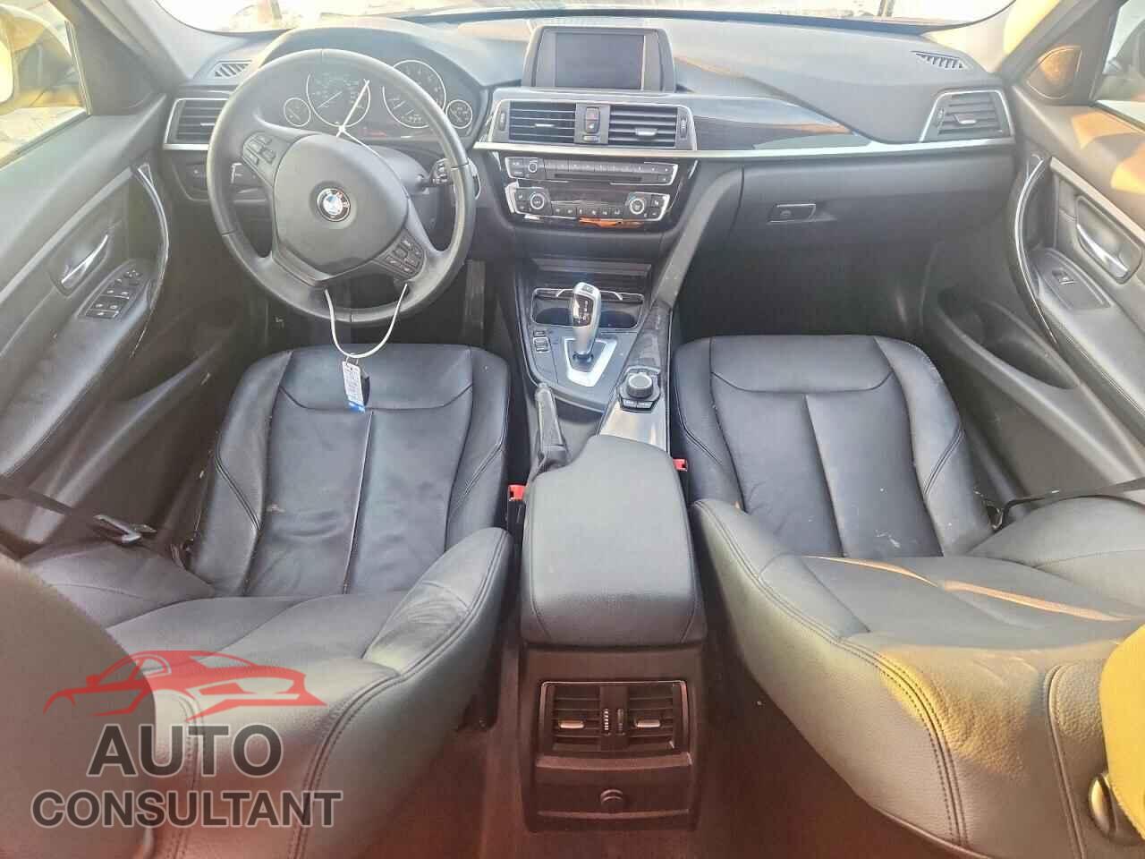 BMW 3 SERIES 2018 - WBA8A9C59JAH14202