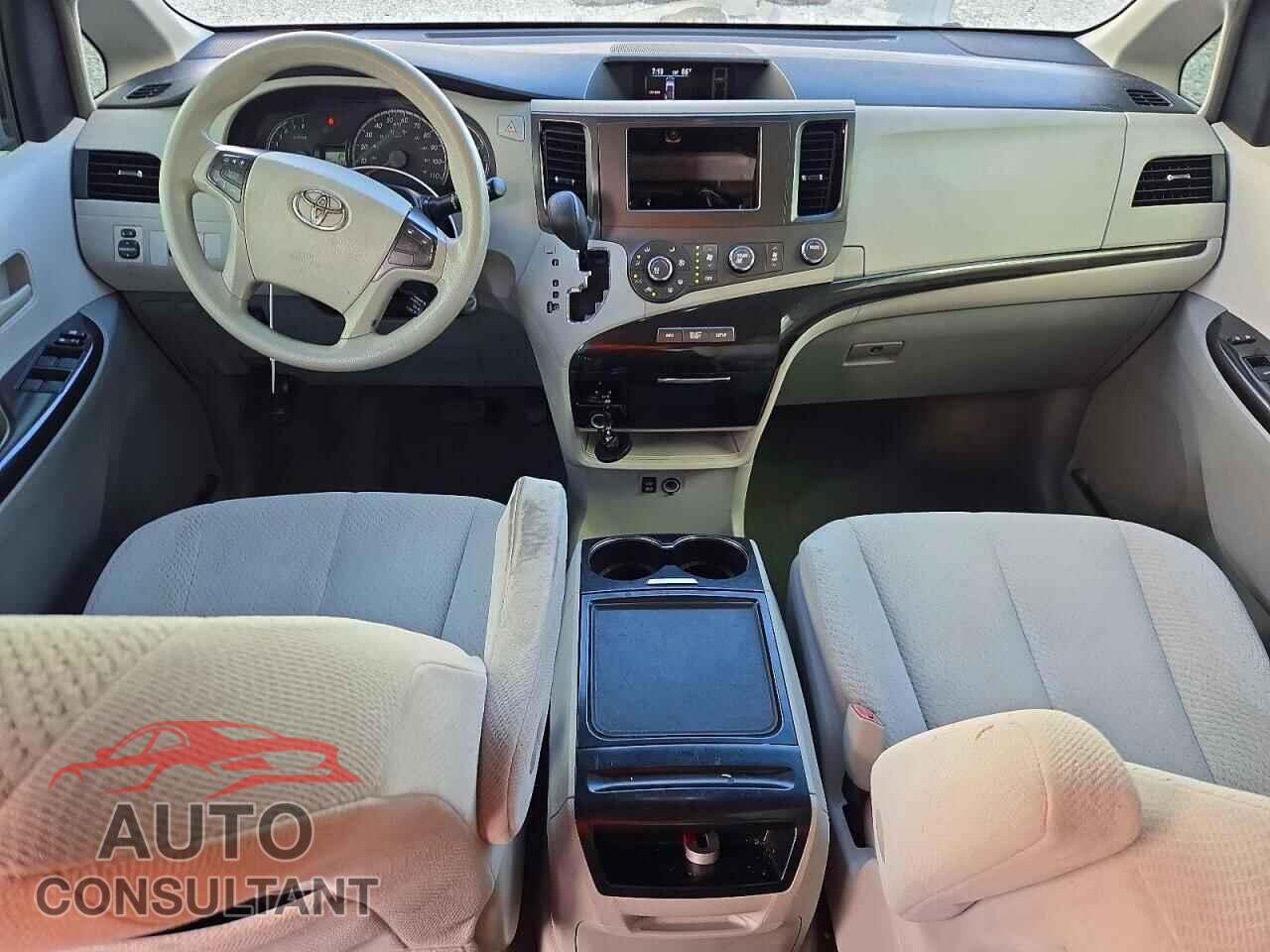 TOYOTA SIENNA 2012 - 5TDJK3DC0CS031089