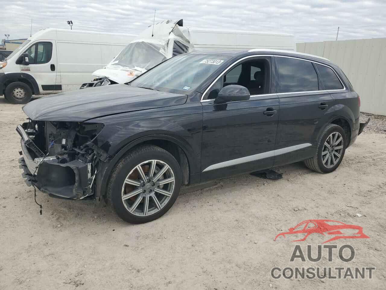 AUDI Q7 2018 - WA1VAAF76JD038916