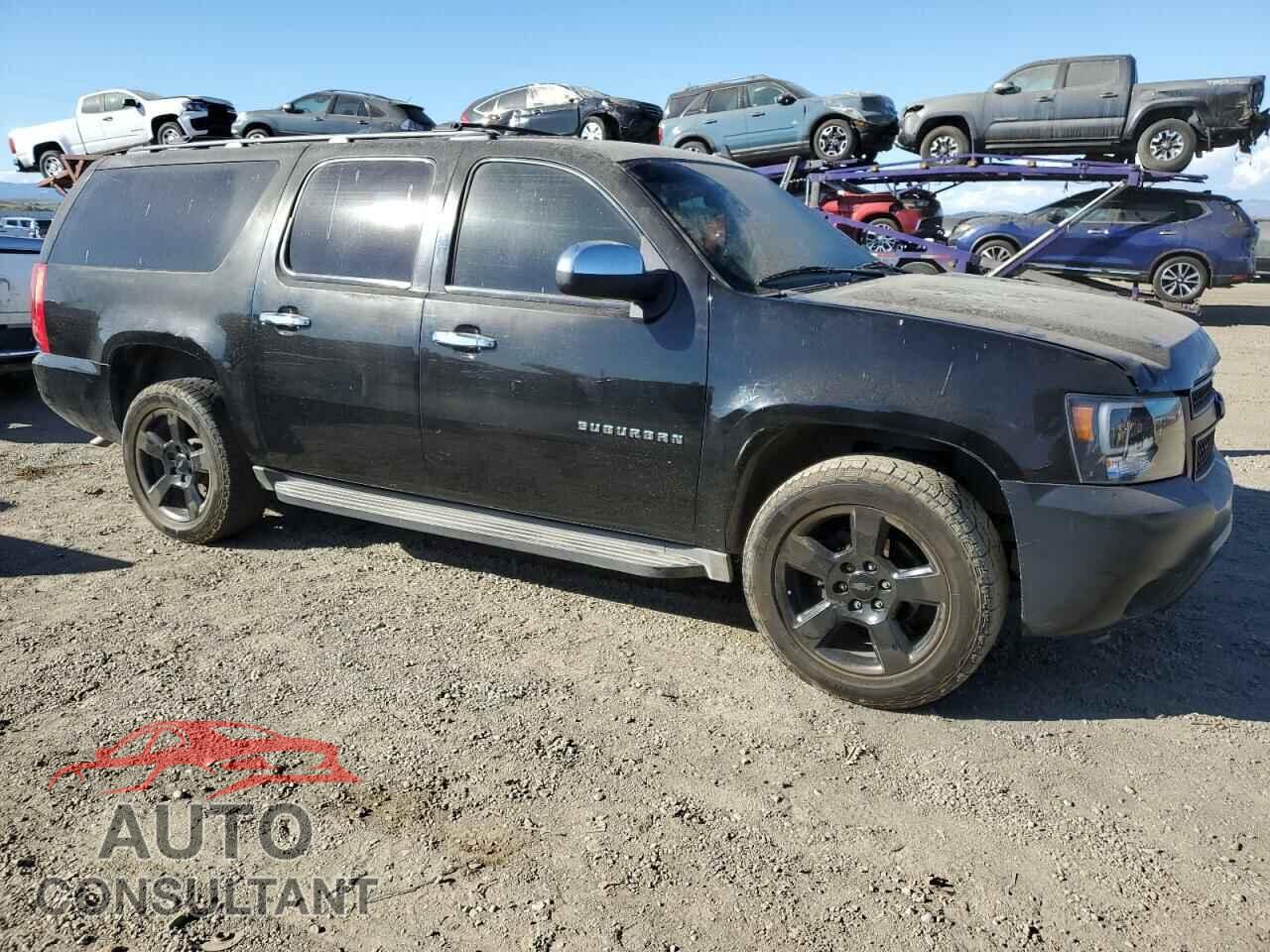 CHEVROLET SUBURBAN 2013 - 1GNSCHE00DR367321