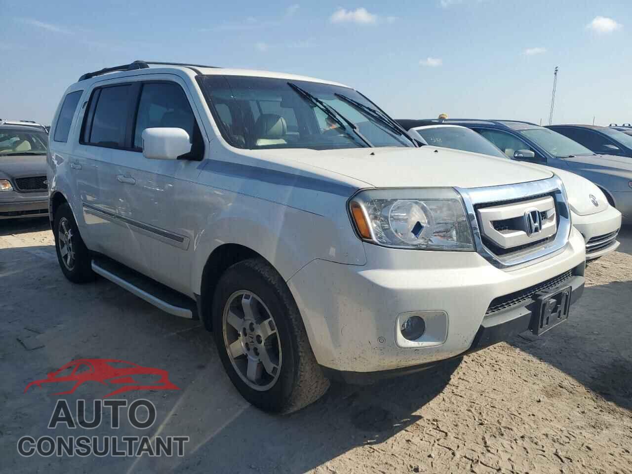 HONDA PILOT 2011 - 5FNYF4H90BB041678