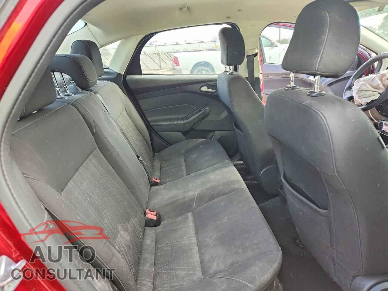 FORD FOCUS 2017 - 1FADP3F21HL293883