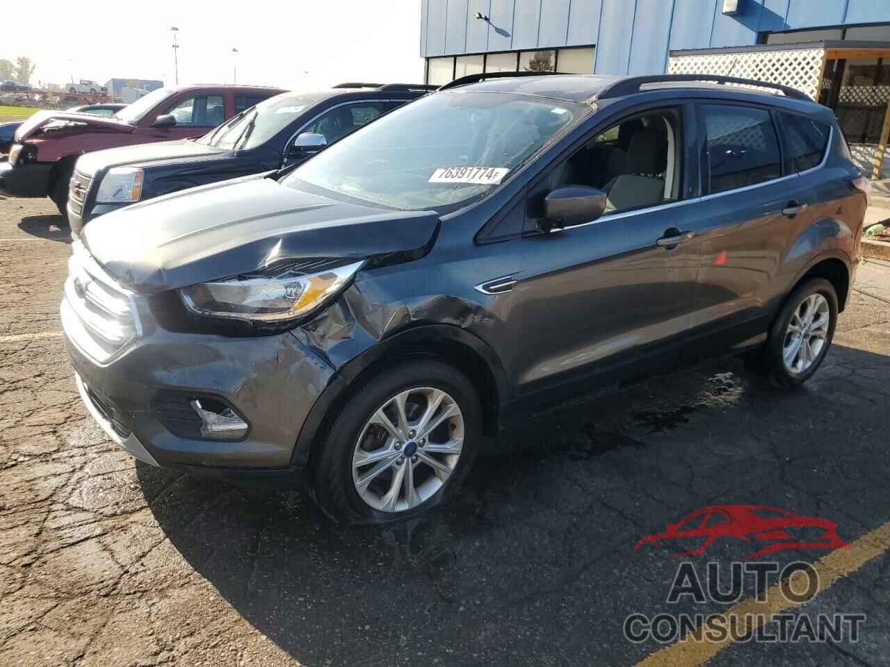 FORD ESCAPE 2018 - 1FMCU0GD8JUB09760