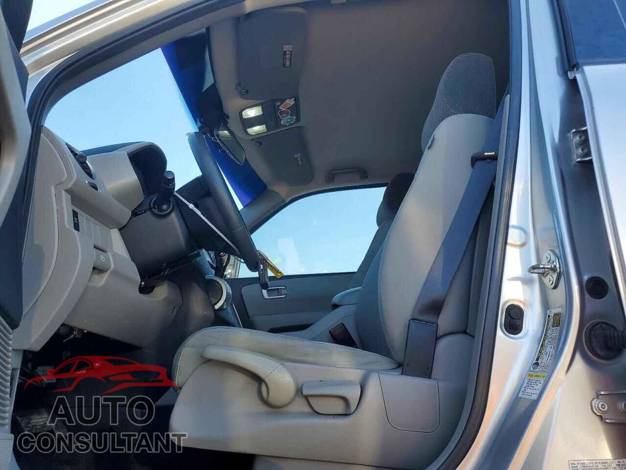 HONDA PILOT 2011 - 5FNYF3H28BB013821